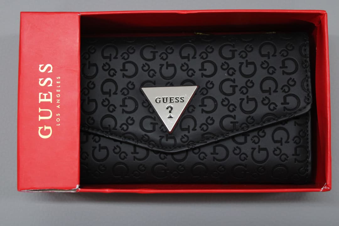 Carteras Guess