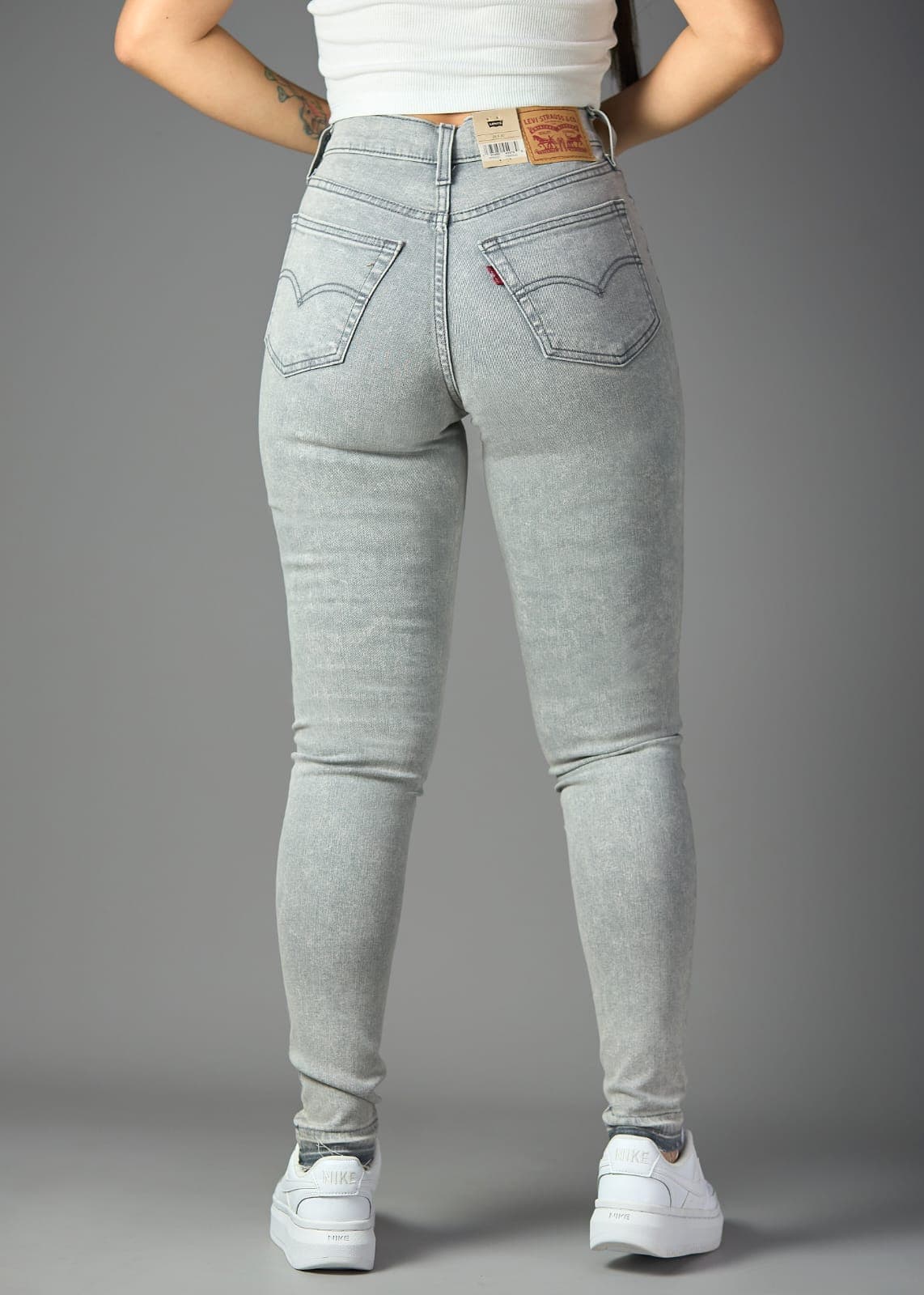 JEANS LEVIS DE MUJER 720 HIGH - RISE SUPER SKINNY