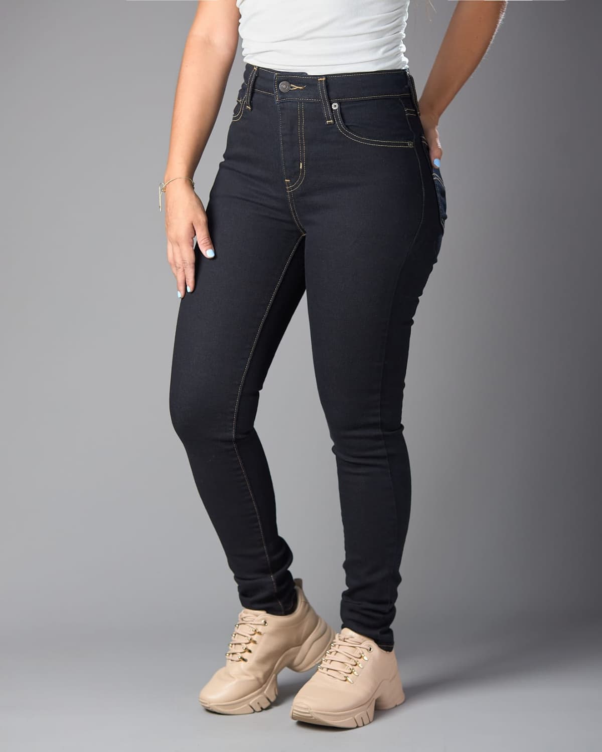 JEANS LEVIS DE MUJER 721 HIGH - RISE SUPER SKINNY