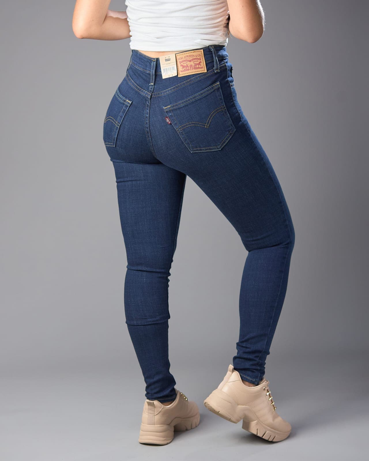 JEANS LEVIS DE MUJER 721 HIGH - RISE SKINNY