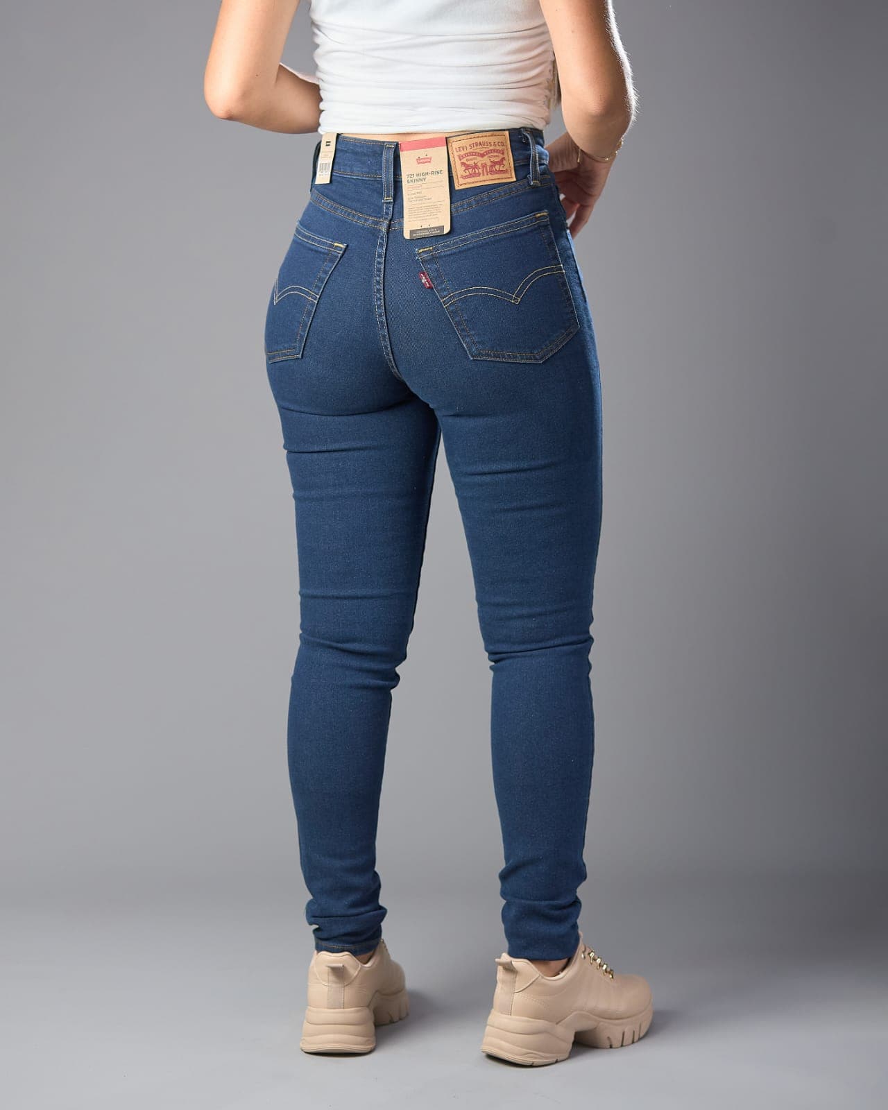 JEANS LEVIS DE MUJER 721 HIGH - RISE SKINNY