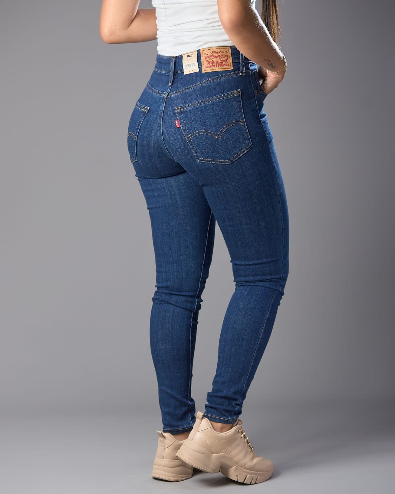 JEANS LEVIS DE MUJER 721 HIGH - RISE SKINNY