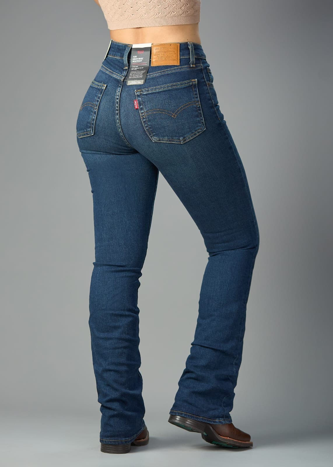 JEANS LEVIS DE MUJER 725 HIGH RISE STRAIGHT