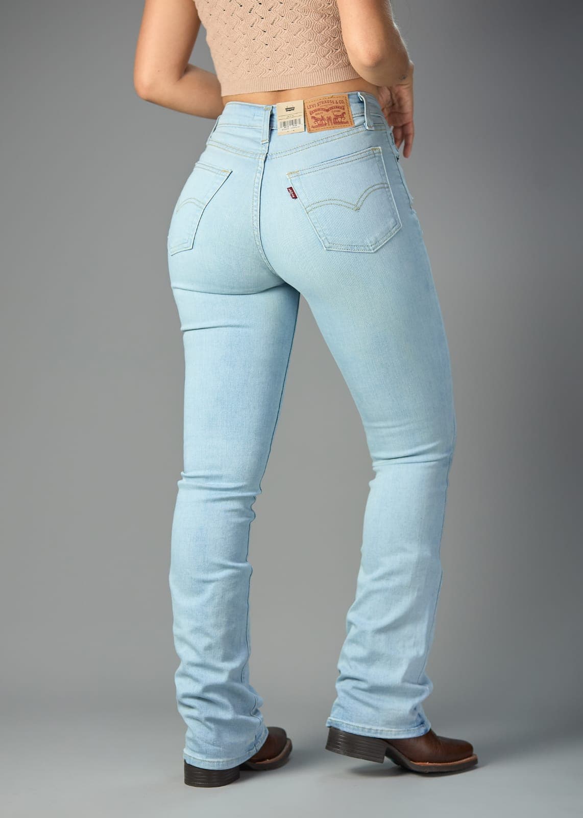 JEANS LEVIS DE MUJER 725 HIGH RISE STRAIGHT